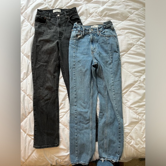 2 pairs of Abercrombie 90s ultra high rise jeans - Picture 1 of 3